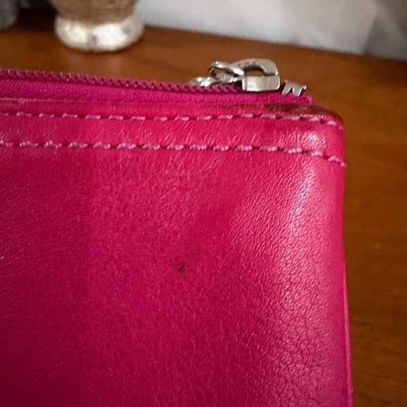 Coach Legacy Leather Universal Travel Wristlet Coin Pouch Case in Fuchsia Pink - Picture 11 of 12